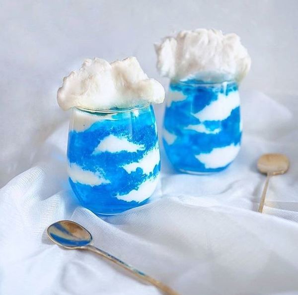 日本网上兴起自家制“蓝天果冻”配上云朵棉花糖打卡一流！